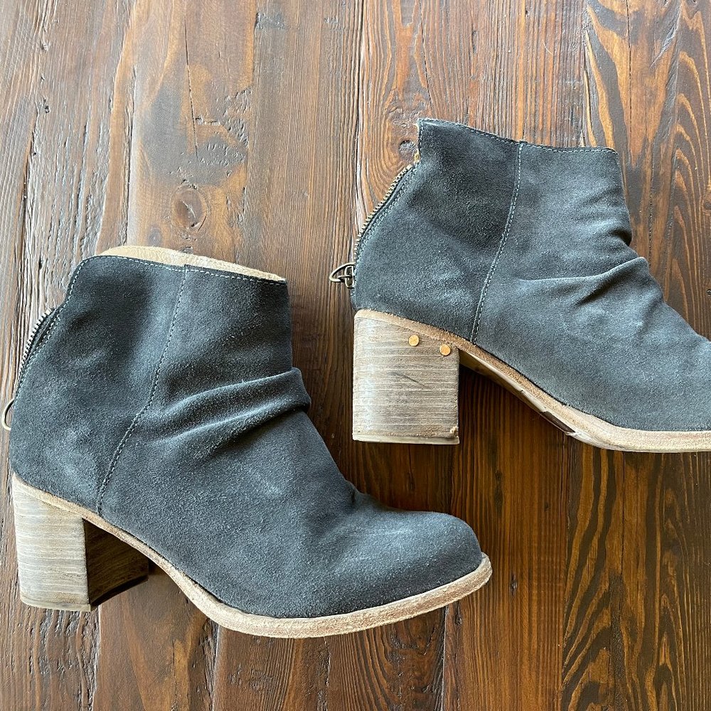 Beek Bird Strix ankle bootie